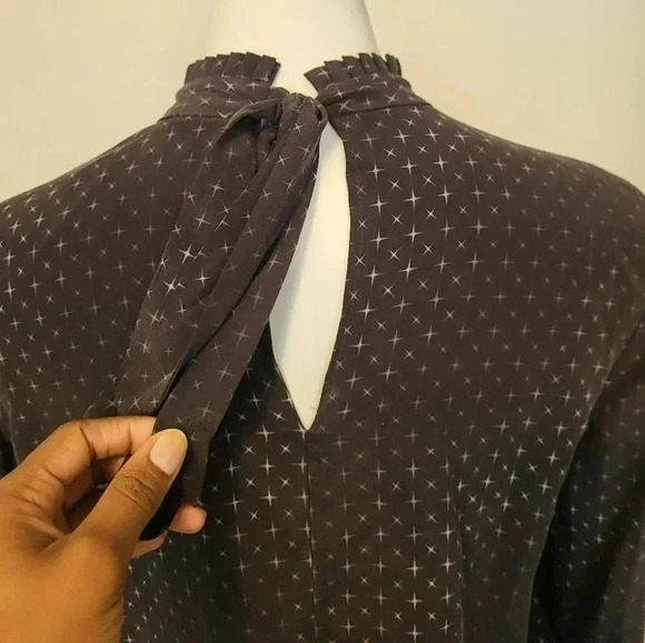 Equipment Femme Aurora Highneck Shooting Stars Classic Chic Style Silk Blouse XS - Picture 8 of 11